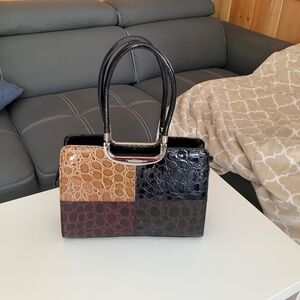 Veneto New York women’s handbag